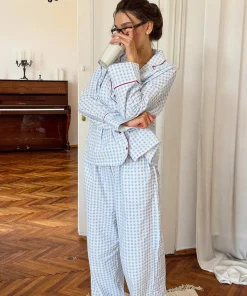 New Cotton Checkered Color-coordinated Pajama Set for Spring and Summer Soft and Comfortable Home Wear for Women.
