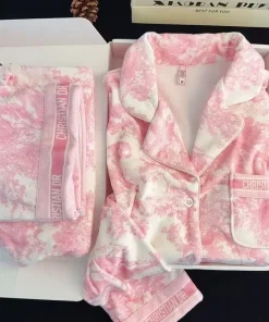 Pajamas Women's Autumn Winter Thermal Thickened Island Velvet Long-sleeved Suit Light Luxury High-end Jungle Ink Painting